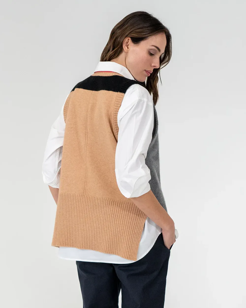ELMS+KING Sevilla Vest - Charcoal Multi